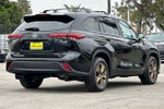 2023 Toyota Highlander Hybrid Bronze Edition