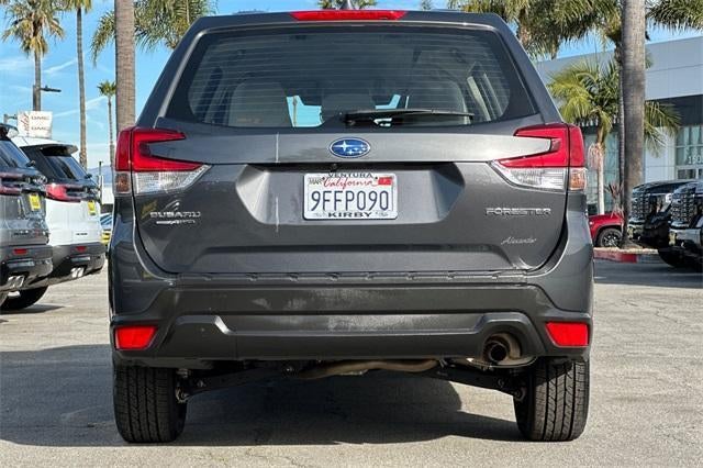 2023 Subaru Forester Base