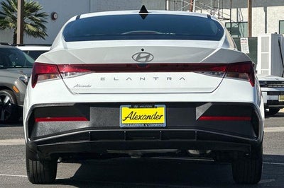 2026 Hyundai Elantra SE