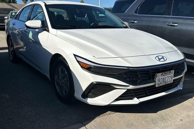 2026 Hyundai Elantra SE