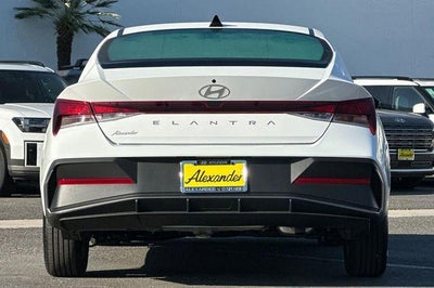 2026 Hyundai Elantra SE