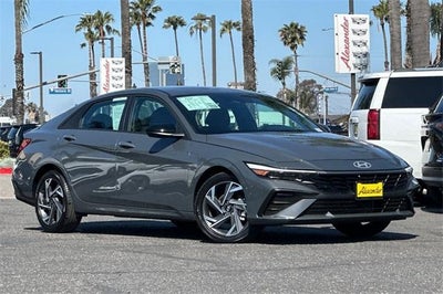 2025 Hyundai Elantra SEL Sport