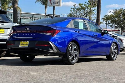 2025 Hyundai Elantra SEL Sport
