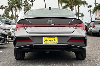 2025 Hyundai Elantra SEL Sport