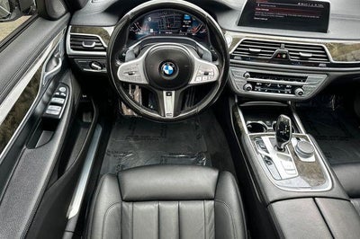 2022 BMW 7 Series 740i