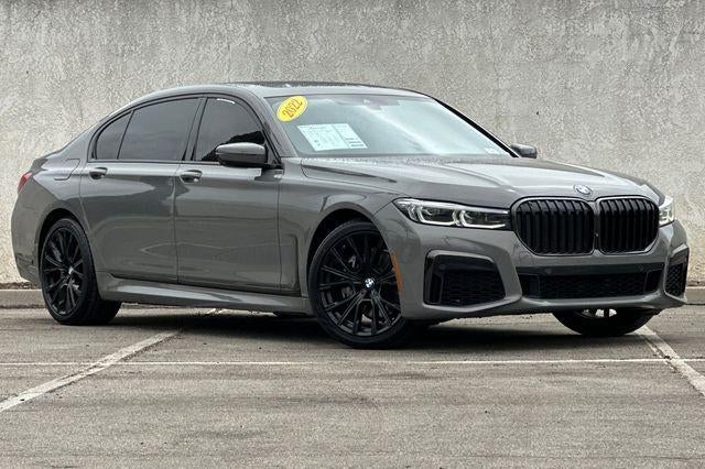 2022 BMW 7 Series 740i