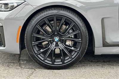 2022 BMW 7 Series 740i