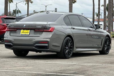 2022 BMW 7 Series 740i