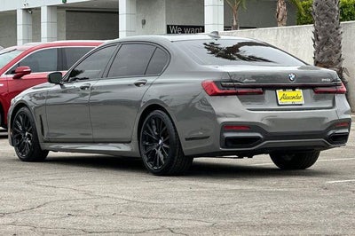 2022 BMW 7 Series 740i