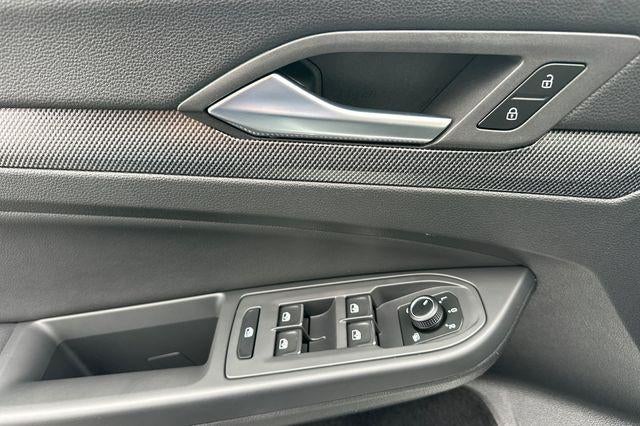 2025 Volkswagen Golf GTI SE