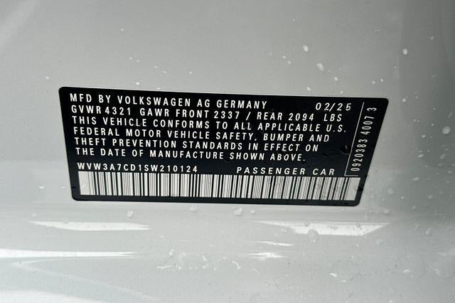 2025 Volkswagen Golf GTI SE