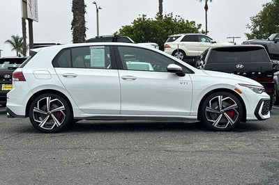 2025 Volkswagen Golf GTI SE