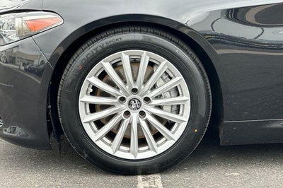 2023 Alfa Romeo Giulia Base