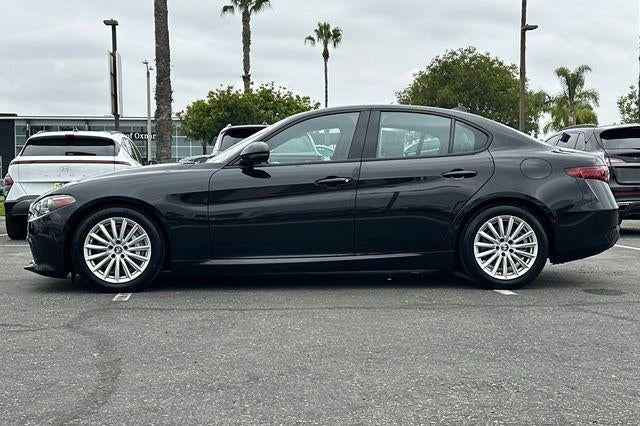 2023 Alfa Romeo Giulia Base