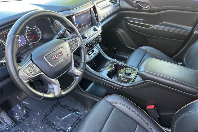 2023 GMC Acadia AWD AT4