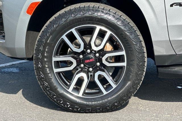 2024 GMC Yukon XL 4WD 4dr AT4
