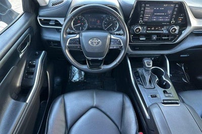 2021 Toyota Highlander XLE FWD (Natl)