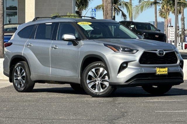 2021 Toyota Highlander XLE FWD (Natl)