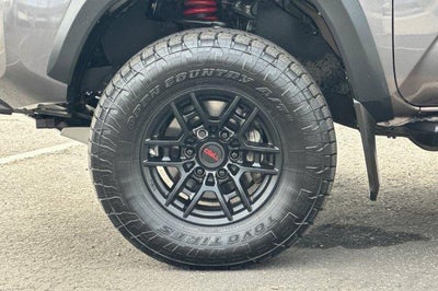 2021 Toyota Tacoma 4WD 4WD TRD Pro Double Cab 5' Bed V6 MT (Natl)