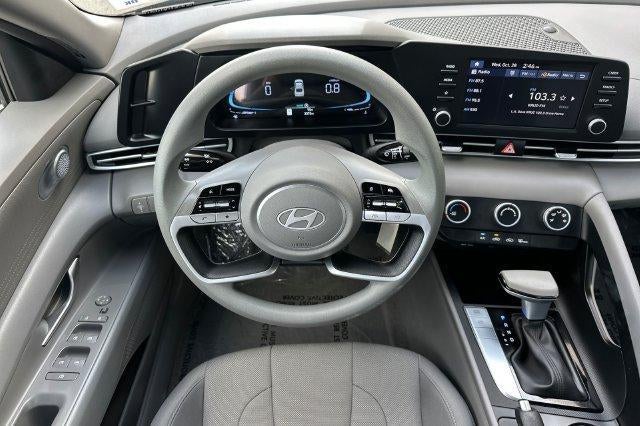 2026 Hyundai ELANTRA SE Sedan