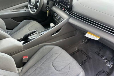 2026 Hyundai ELANTRA SE Sedan