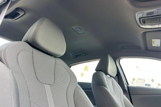 2026 Hyundai ELANTRA SE Sedan