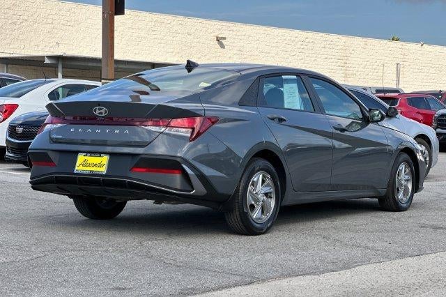 2026 Hyundai ELANTRA SE Sedan