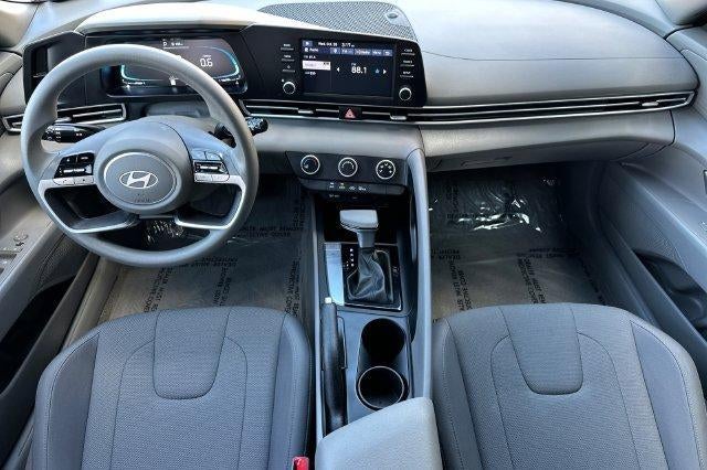 2026 Hyundai ELANTRA SE Sedan