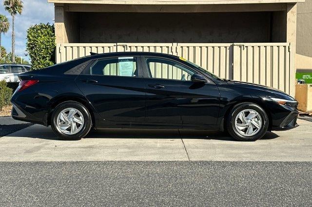 2026 Hyundai ELANTRA SE Sedan