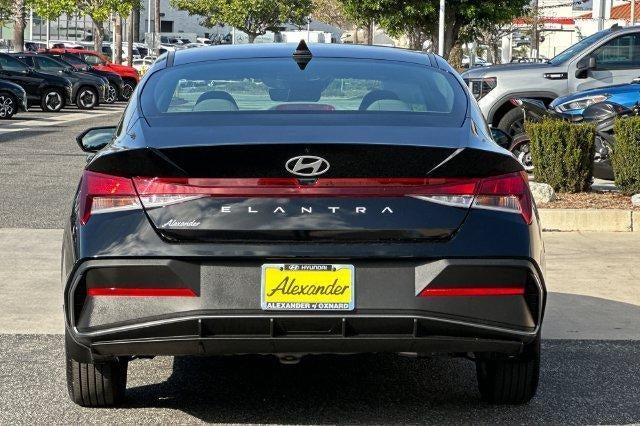 2026 Hyundai ELANTRA SE Sedan