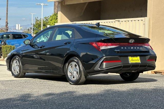 2026 Hyundai ELANTRA SE Sedan