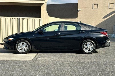 2026 Hyundai ELANTRA SE Sedan