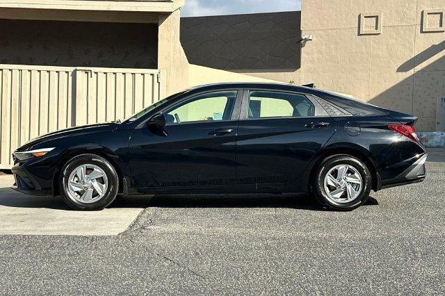 2026 Hyundai ELANTRA SE Sedan
