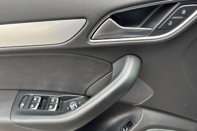 2015 Audi Q3 quattro 4dr 2.0T Prestige